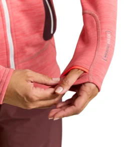 ORTOVOX FLEECE LIGHT HOODY W -McKinley Geschaft 87186 35301 BILD04 20221221